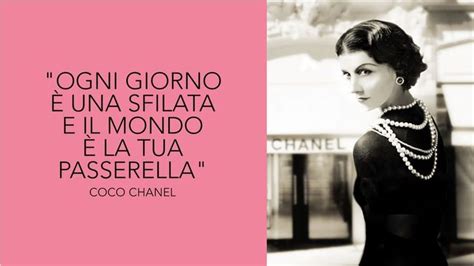 t shirt con frasi celebri chanel|Coco Chanel: 10 frasi per 10 regole di stile .